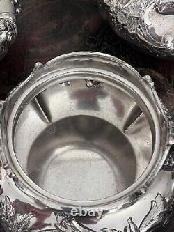 ANTIQUE WILCOX SILVER PLATE CO. QUADRUPLE REPOUSSÈ 5 Pcs. TEA & COFFEE SET 1893