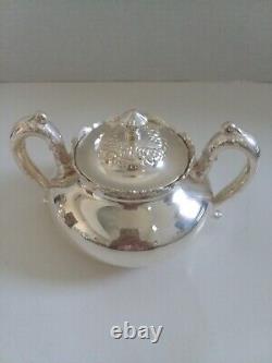 Stunning Meriden B. Company 1880's Silverplate 4 PC Tea/Coffee Set