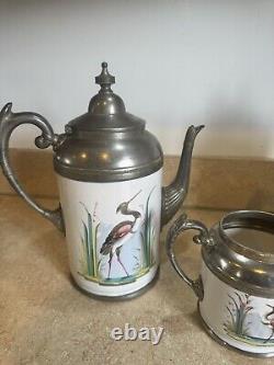 Ancienne cafetière en émail et en étain, ensemble de thé, héron