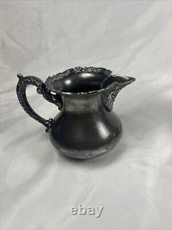 Antique Le Middle Town Silver CO Service à Thé en Argent Silverplate Pot Crème Sucre 1800s 4 Pièces