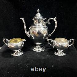 En français, cela se traduirait par : Ensemble de café/thé en argent plaqué Vintage 1847 Rogers Bros Springtime 3 pièces