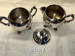 Ensemble de 5 pièces de café et de thé Vintage FB Rogers Silver Co avec plateau sur pieds 1982