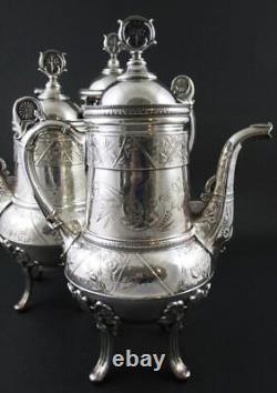 Ensemble de thé antique en 7 pièces en argent quadruple plaqué à Hartford et plateau de Taunton vers 1880.