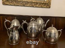 Ensemble de thé et de café en argent soldé de 5 pièces de la Gorham Mfg. Co. 040 A antique