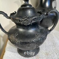 Ensemble de théière et de cafetière en argent gravé de 5 pièces de la Vtg Middletown Plate Co