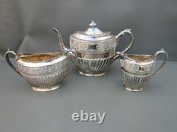 Lot De Travail D'objets Plaqués Argent Vintage Plateau Théset Tureen Gobelets Bols Etc