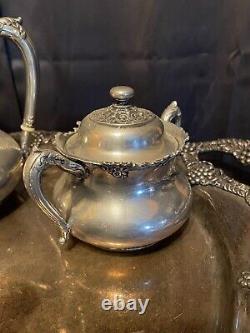 RARE VINTAGE ANTIQUE SHEFFIELD SILVER SERVING TRAY avec le service à thé en argent REED & BARTON