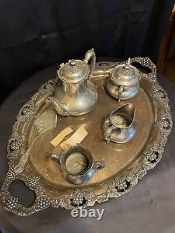 RARE VINTAGE ANTIQUE SHEFFIELD SILVER SERVING TRAY avec le service à thé en argent REED & BARTON