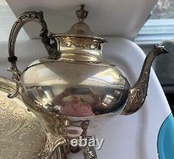Service à thé argenté vintage de la fin des années 1800, 4 pièces avec plateau de service.