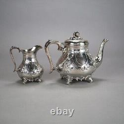 Service à thé en argent plaqué sur pied antique en deux parties C1890