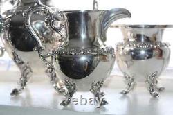 Service à thé et café en argent plaqué de Vintage Goldfeder Silver Co avec motifs de raisins