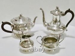 Service de thé et café en argent Rideau Plate de Henry Birks & Sons, 4 pièces. Ciselé à la main, antique.