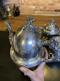 Service de théière et café en argent plaqué vintage antique, ensemble de 5 pièces, base en forme de tronc d'arbre aux glands